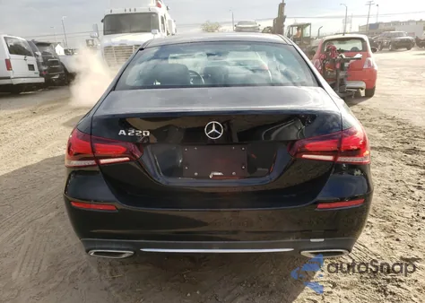 2019 Mercedes-Benz A 220 z USA, uszkodzony, nr VIN WDD3G4EB5KW002004